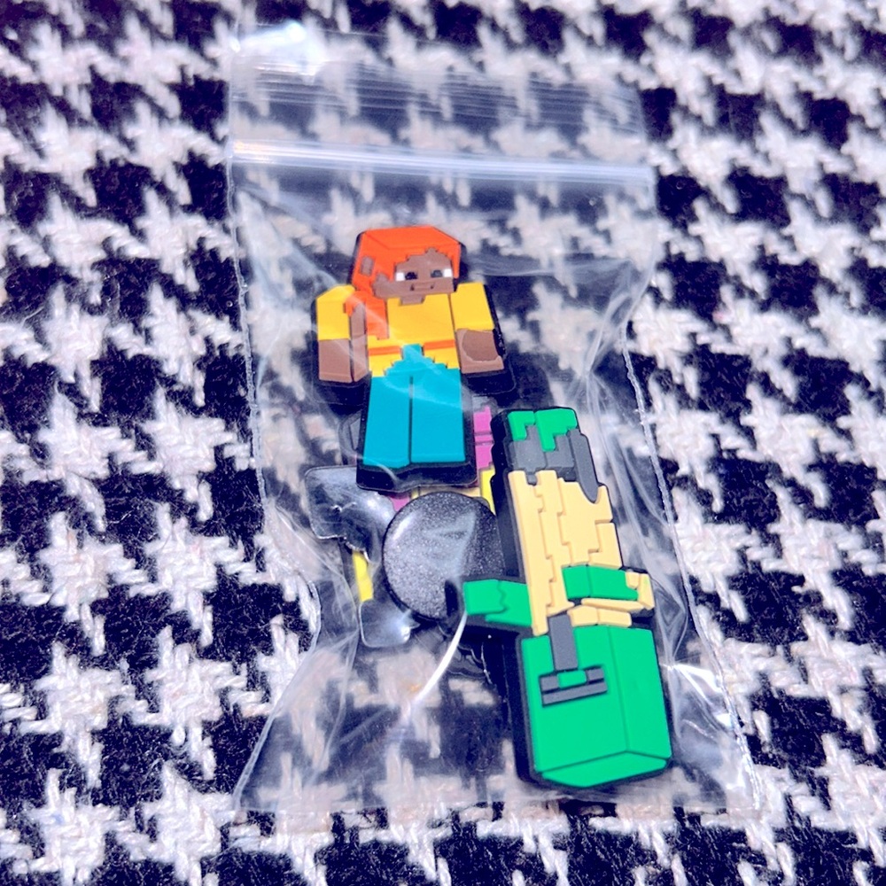 Crocs Minecraft charms set of 4 - Picture 3 of 5